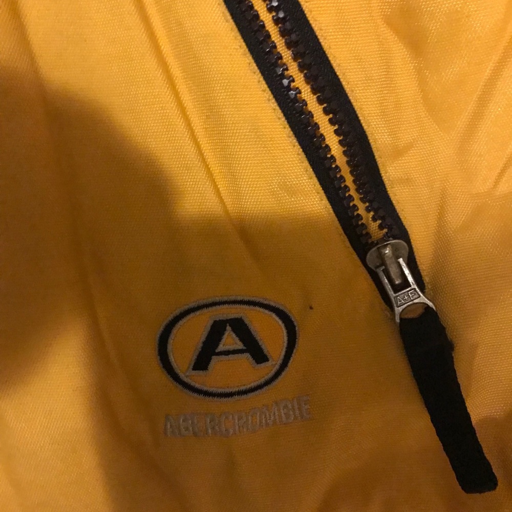 A&F Snowboarding Jacket - Picture 2 of 6
